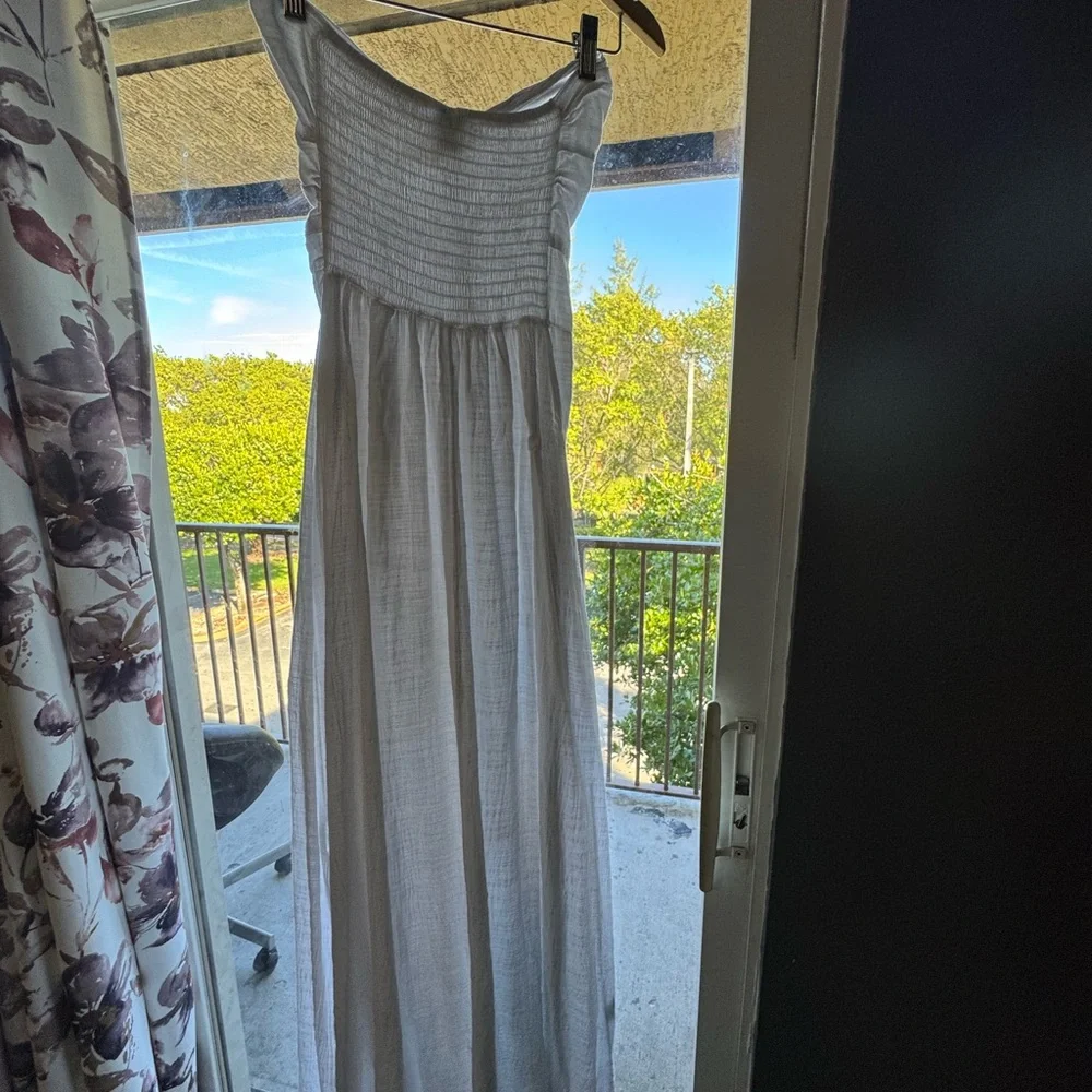 Elegant White Off-Shoulder Dress 100% Peruvian Cotton - Picture 4 of 5